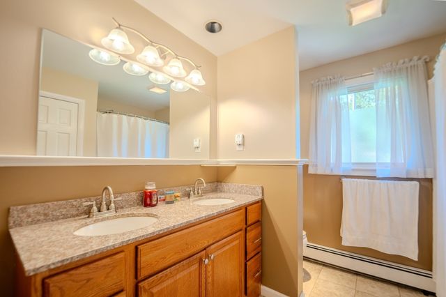 34 Bray Park Dr, Holyoke, MA 01040