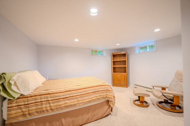 34 Bray Park Dr, Holyoke, MA 01040