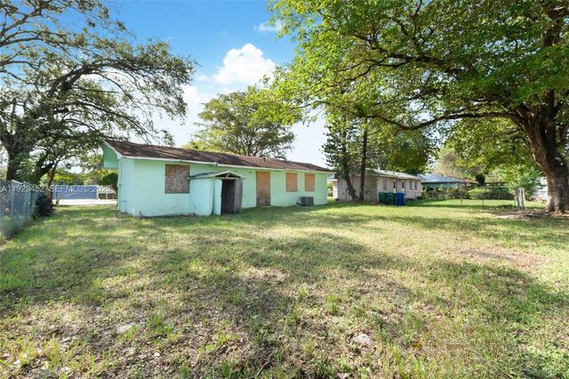 3715 Oak Ave, Miami, FL 33133