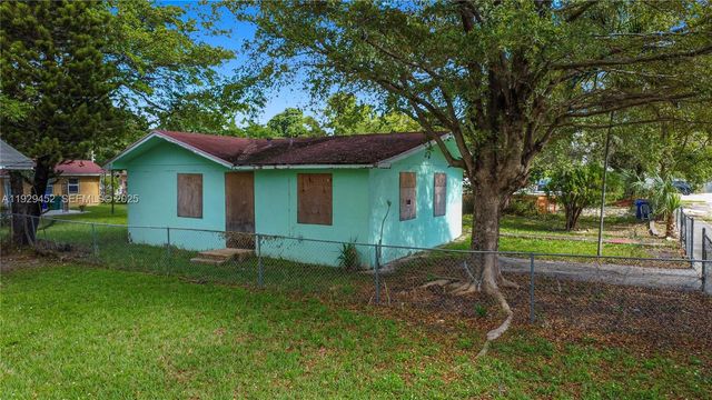3715 Oak Ave, Miami, FL 33133