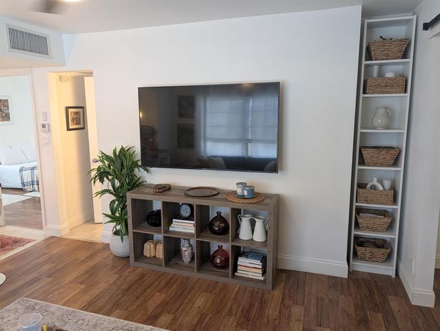 860 SE 6th Avenue 212, Deerfield Beach, FL 33441