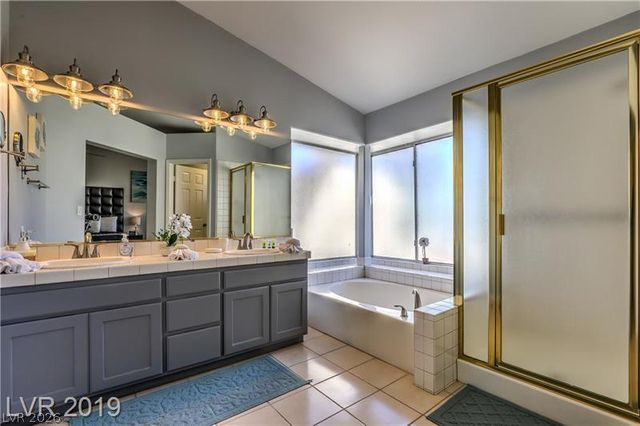 2524 Ocean Front Drive, Las Vegas, NV 89128
