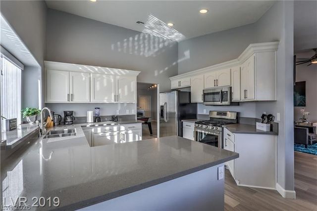 2524 Ocean Front Drive, Las Vegas, NV 89128