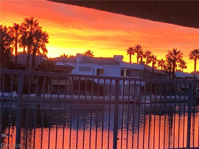 2524 Ocean Front Drive, Las Vegas, NV 89128