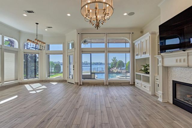 13050 Wood Harbour Drive, Montgomery, TX 77356