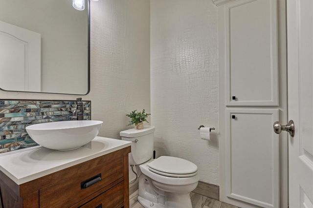 13050 Wood Harbour Drive, Montgomery, TX 77356