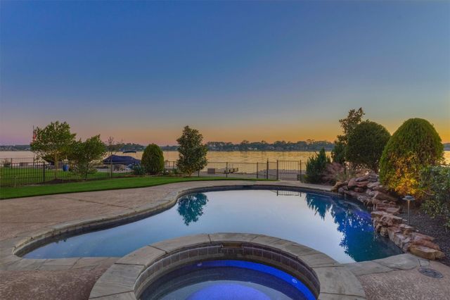 13050 Wood Harbour Drive, Montgomery, TX 77356