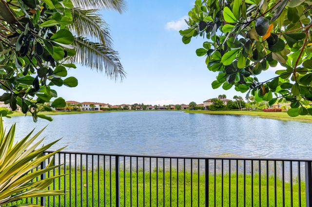 7984 NW 115th Way, Parkland, FL 33076