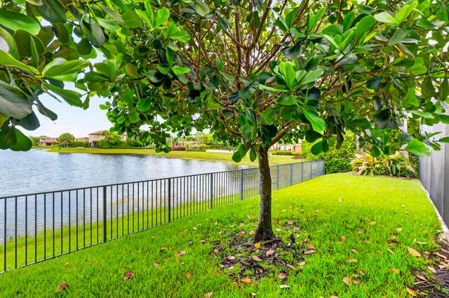 7984 NW 115th Way, Parkland, FL 33076