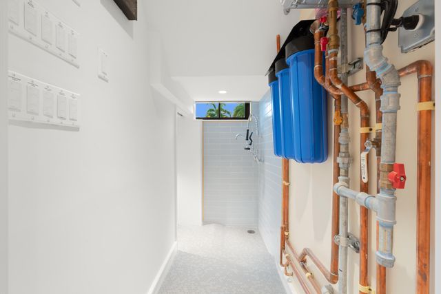 1720 NE 17th Avenue, Fort Lauderdale, FL 33305