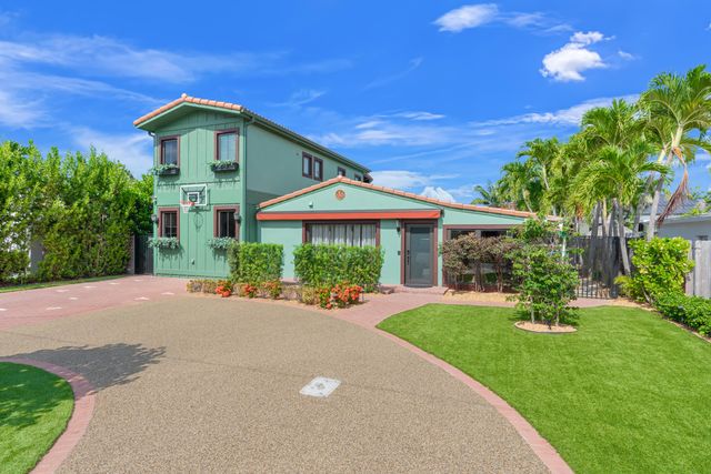 1720 NE 17th Avenue, Fort Lauderdale, FL 33305