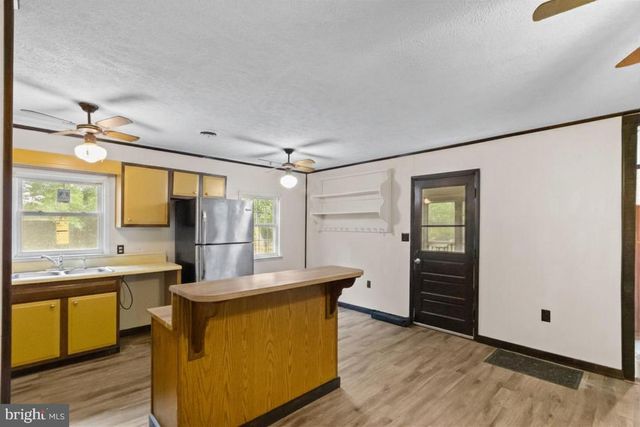 434 MATTOX AVE, Colonial Beach, VA 22443