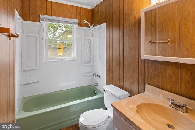 434 MATTOX AVE, Colonial Beach, VA 22443