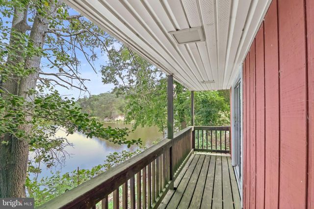 434 MATTOX AVE, Colonial Beach, VA 22443