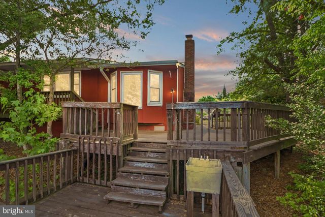 434 MATTOX AVE, Colonial Beach, VA 22443