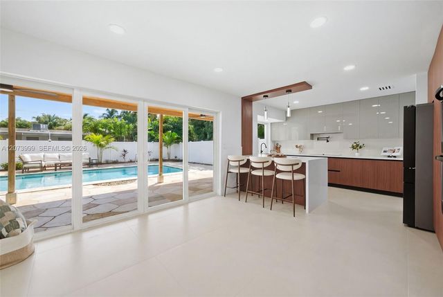 5518 Mckinley Street, Hollywood, FL 33021