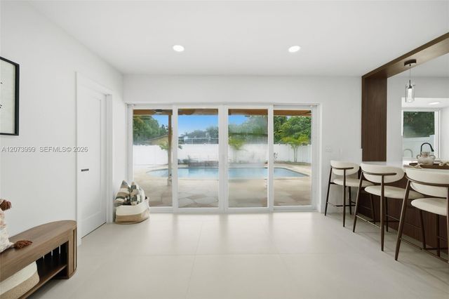 5518 Mckinley Street, Hollywood, FL 33021