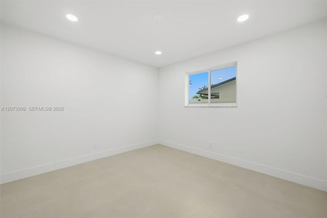 5518 Mckinley Street, Hollywood, FL 33021