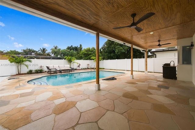 5518 Mckinley Street, Hollywood, FL 33021