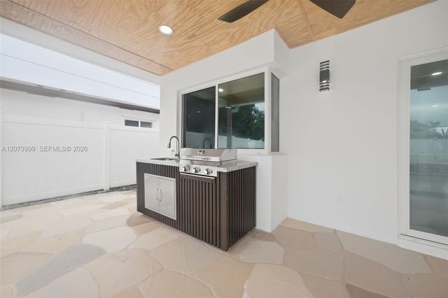 5518 Mckinley Street, Hollywood, FL 33021