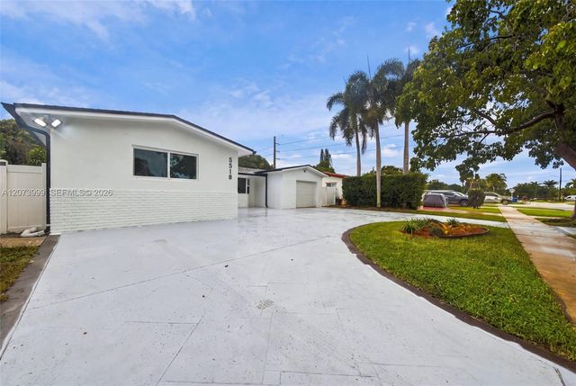 5518 Mckinley Street, Hollywood, FL 33021