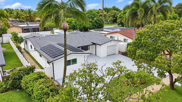 5518 Mckinley Street, Hollywood, FL 33021