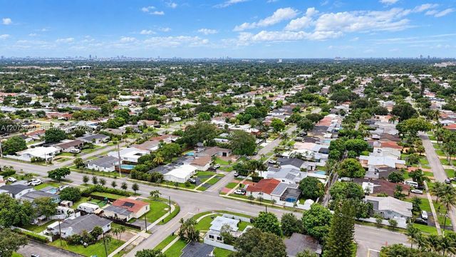 5518 Mckinley Street, Hollywood, FL 33021