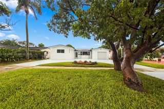5518 Mckinley Street, Hollywood, FL 33021