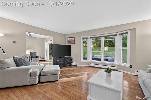 4035 Iverness Lane, West Bloomfield, MI 48323
