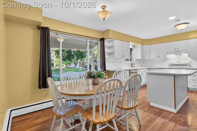 4035 Iverness Lane, West Bloomfield, MI 48323