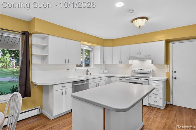 4035 Iverness Lane, West Bloomfield, MI 48323