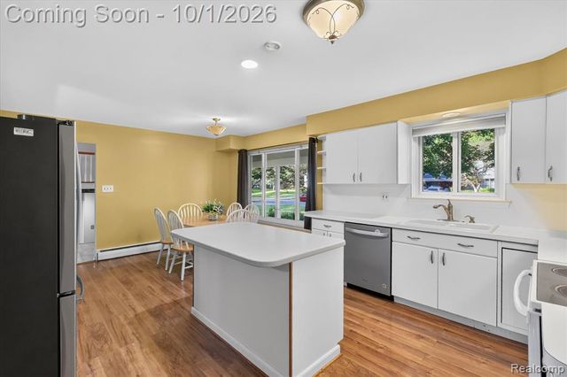 4035 Iverness Lane, West Bloomfield, MI 48323