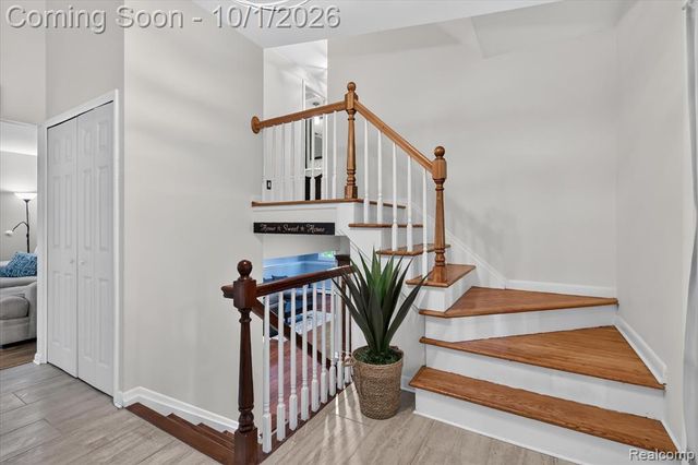 4035 Iverness Lane, West Bloomfield, MI 48323