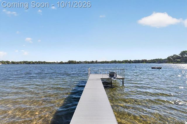 4035 Iverness Lane, West Bloomfield, MI 48323