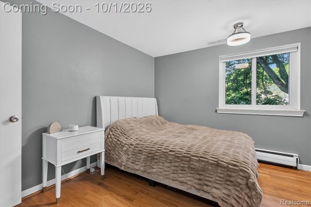 4035 Iverness Lane, West Bloomfield, MI 48323