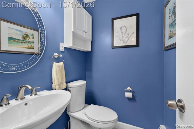 4035 Iverness Lane, West Bloomfield, MI 48323