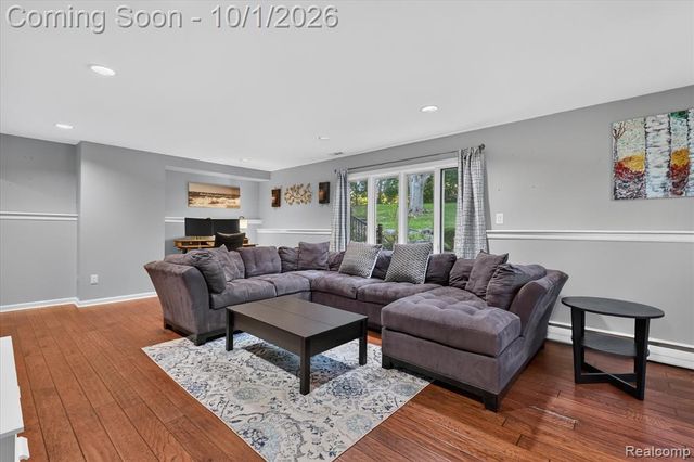 4035 Iverness Lane, West Bloomfield, MI 48323