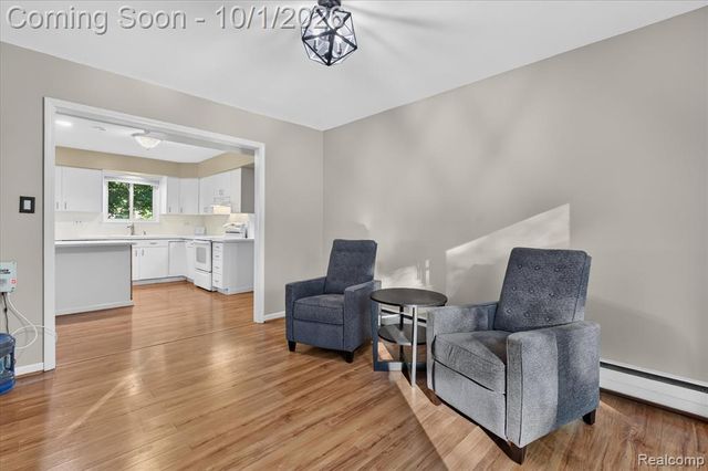 4035 Iverness Lane, West Bloomfield, MI 48323