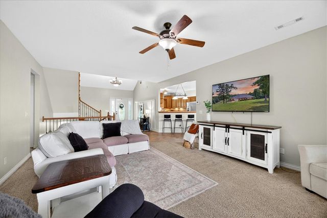 309 Madison 8744, Huntsville, AR 72740