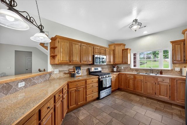 309 Madison 8744, Huntsville, AR 72740