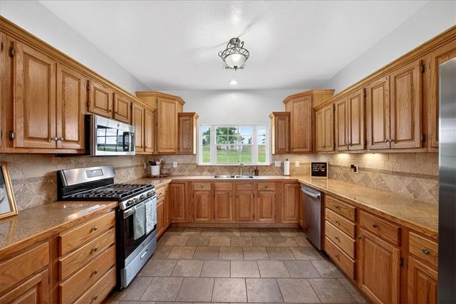 309 Madison 8744, Huntsville, AR 72740