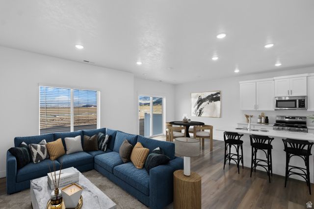 2255 W 1400 N, Farr West, UT 84404