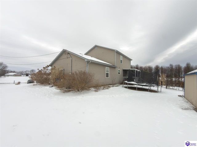 215 County Pond Road, Vine Grove, KY 40175