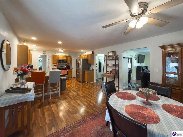 215 County Pond Road, Vine Grove, KY 40175