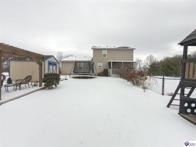 215 County Pond Road, Vine Grove, KY 40175