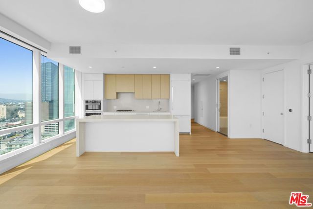 877 Francisco Street 2811, Los Angeles, CA 90017