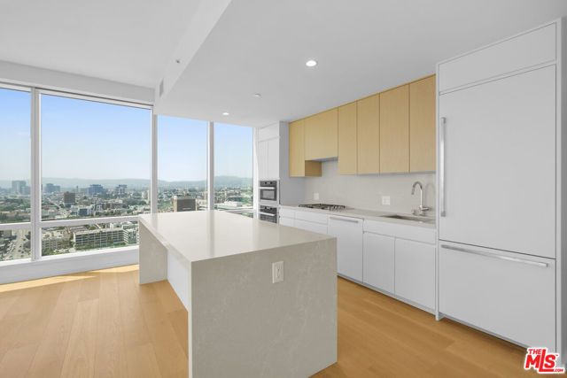 877 Francisco Street 2811, Los Angeles, CA 90017