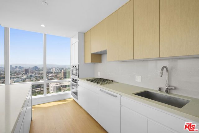 877 Francisco Street 2811, Los Angeles, CA 90017