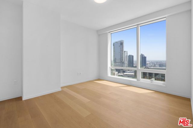 877 Francisco Street 2811, Los Angeles, CA 90017