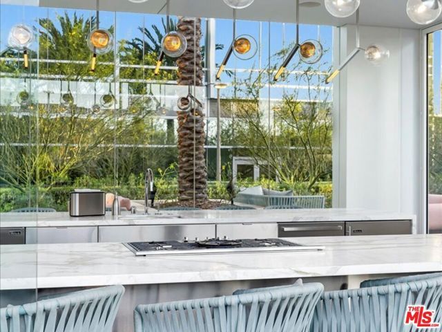 877 Francisco Street 2811, Los Angeles, CA 90017